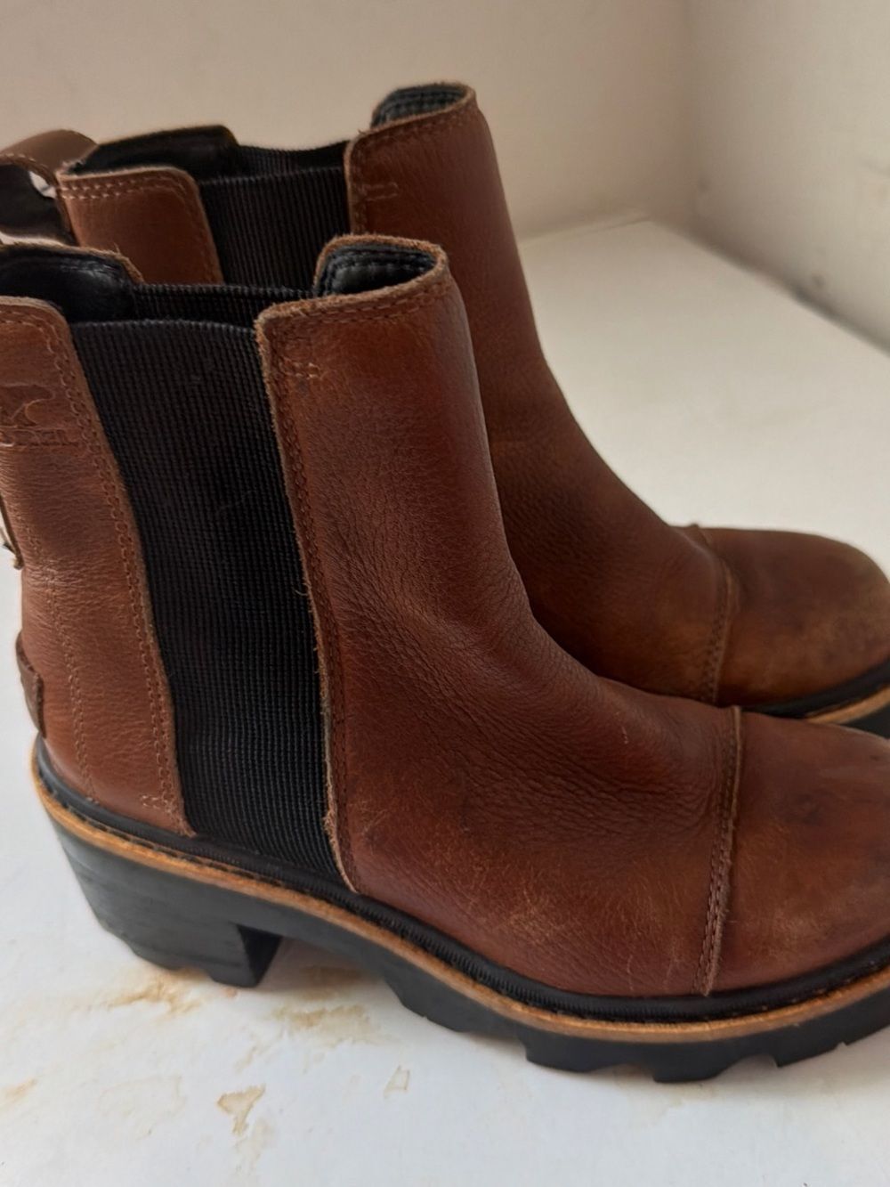 Sorel Chelsea Boots sz6 - Picture 3 of 4